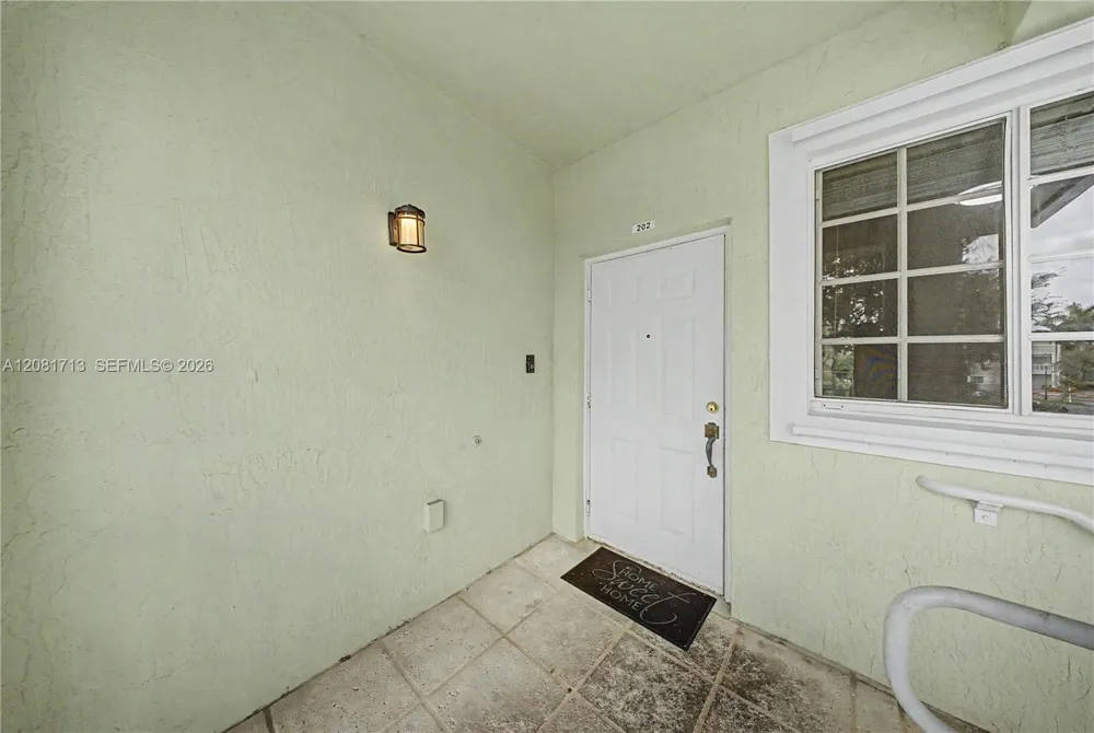 2630 NE 3rd Dr #202 Homestead, FL 33033