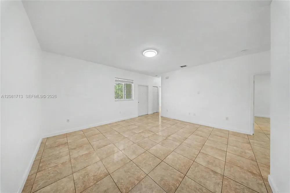 2630 NE 3rd Dr #202 Homestead, FL 33033
