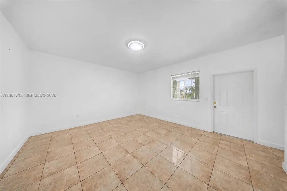 2630 NE 3rd Dr #202 Homestead, FL 33033