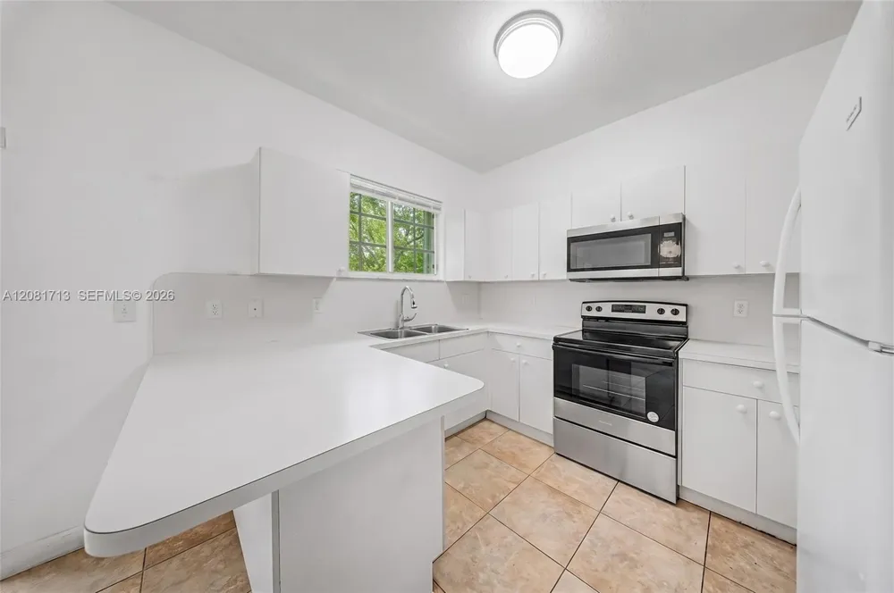 2630 NE 3rd Dr #202 Homestead, FL 33033