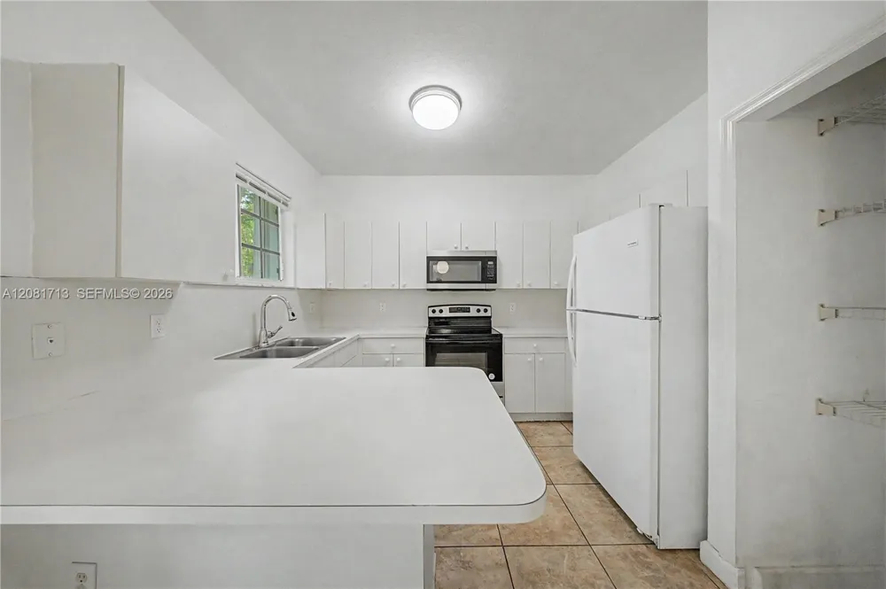 2630 NE 3rd Dr #202 Homestead, FL 33033