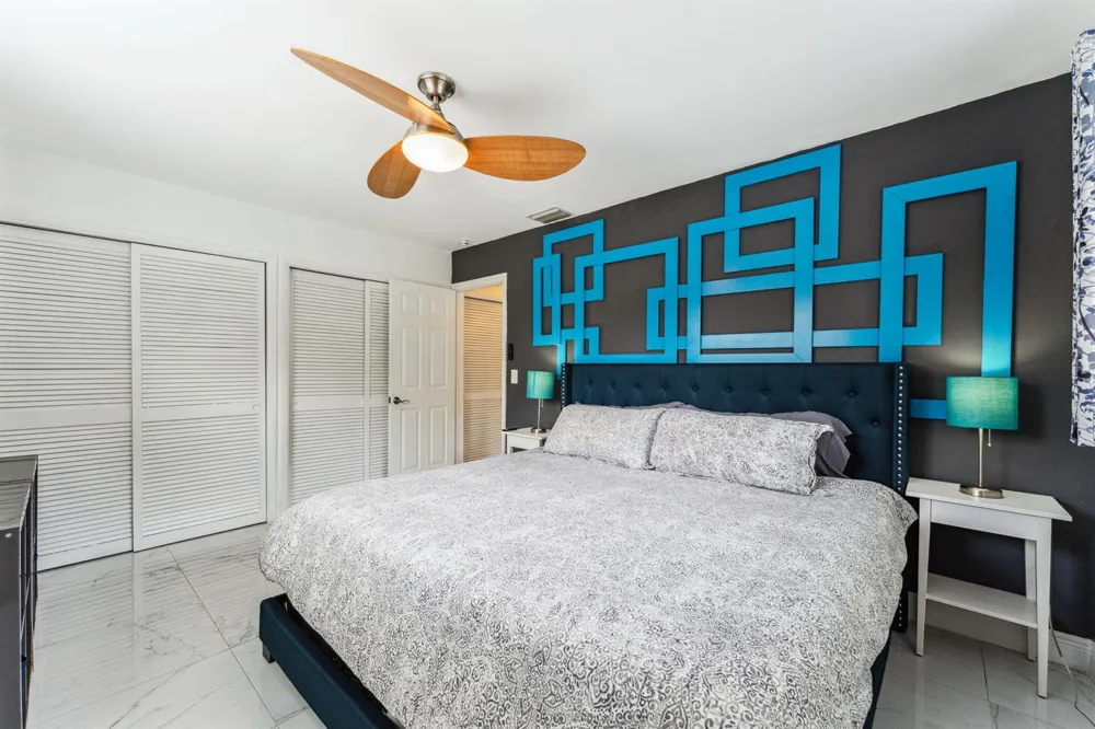 1243 GARFIELD STREET Hollywood, FL 33019
