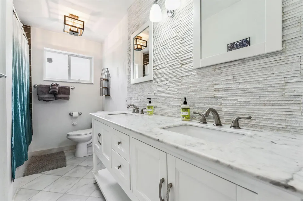 1243 GARFIELD STREET Hollywood, FL 33019