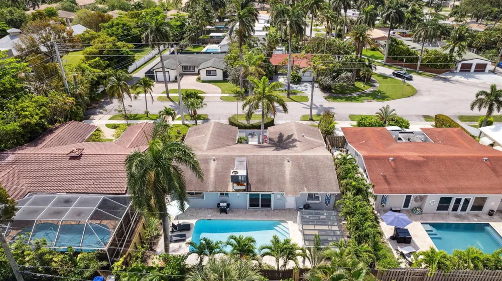 1243 GARFIELD STREET Hollywood, FL 33019