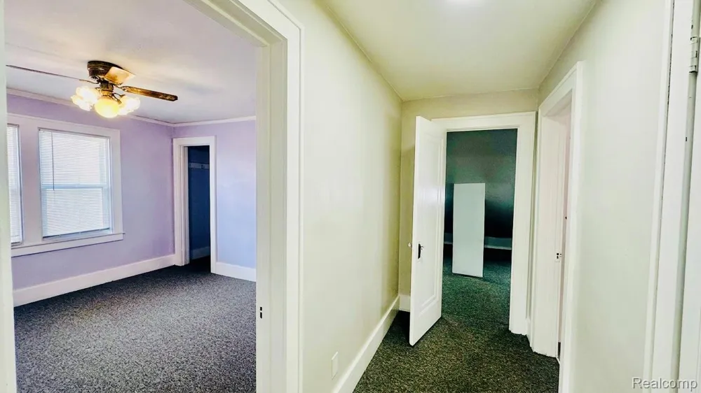 8071 Harding Center Line City, MI 48015