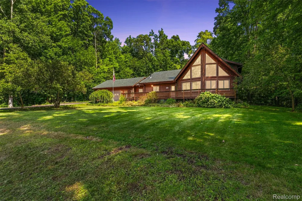 8340 Nichols Road Flushing Charter Township, MI 48433
