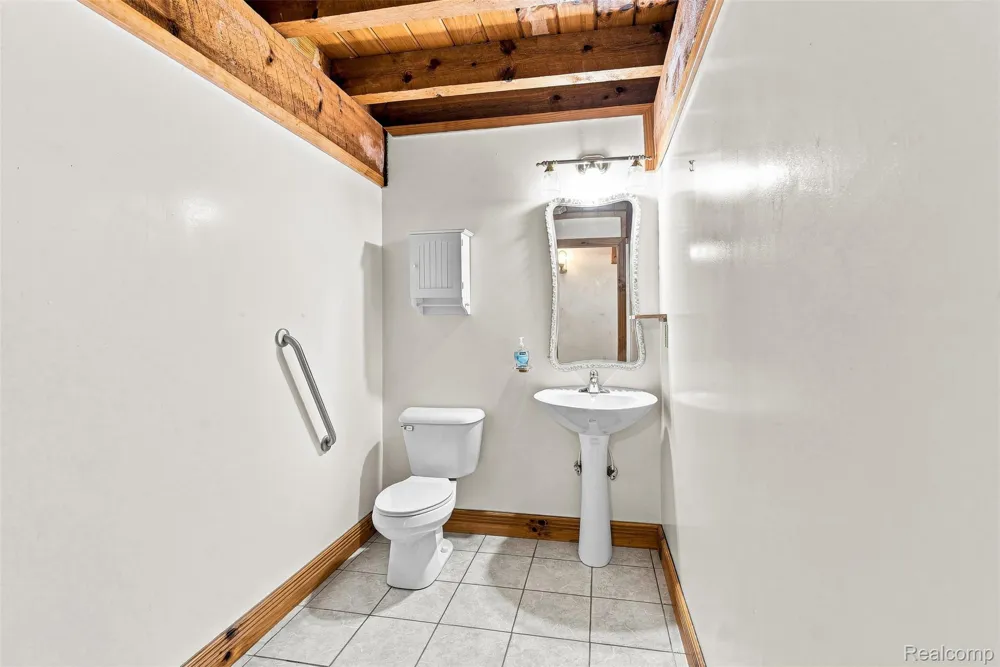 8340 Nichols Road Flushing Charter Township, MI 48433