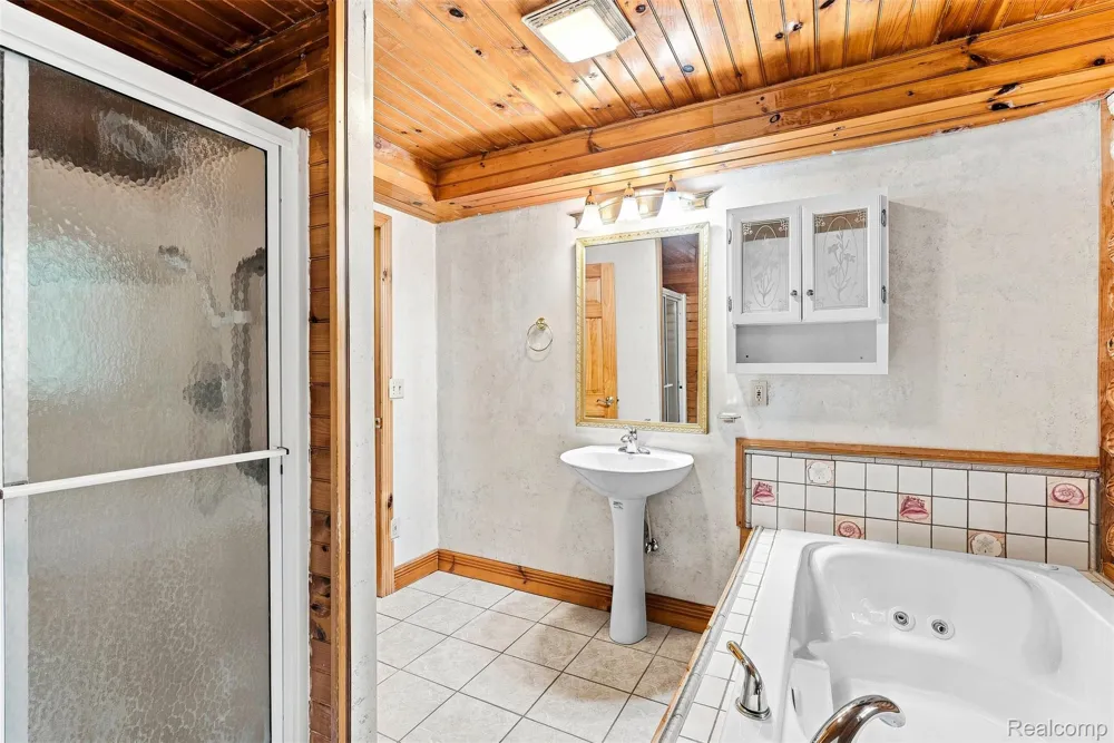 8340 Nichols Road Flushing Charter Township, MI 48433