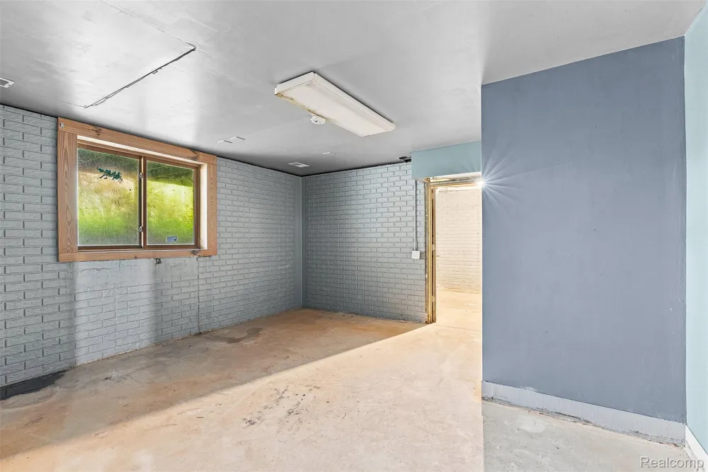 8340 Nichols Road Flushing Charter Township, MI 48433