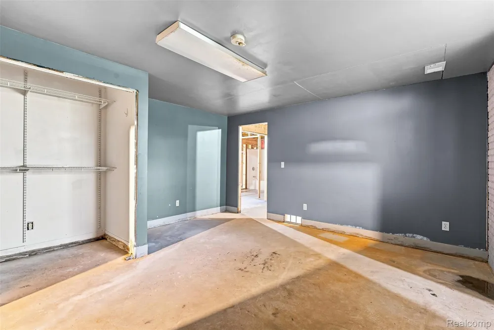 8340 Nichols Road Flushing Charter Township, MI 48433