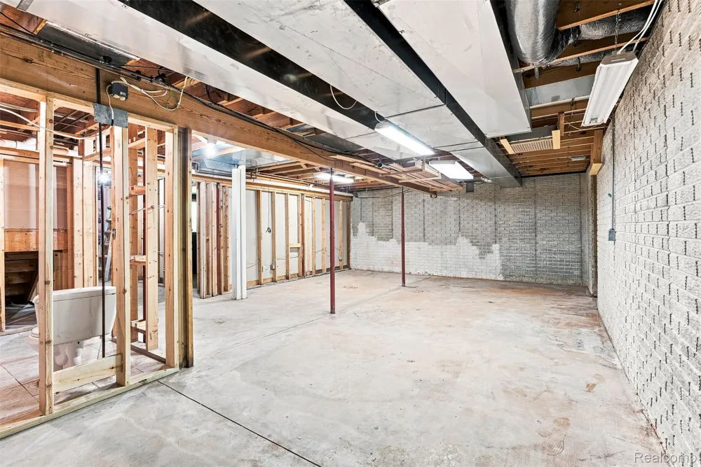 8340 Nichols Road Flushing Charter Township, MI 48433