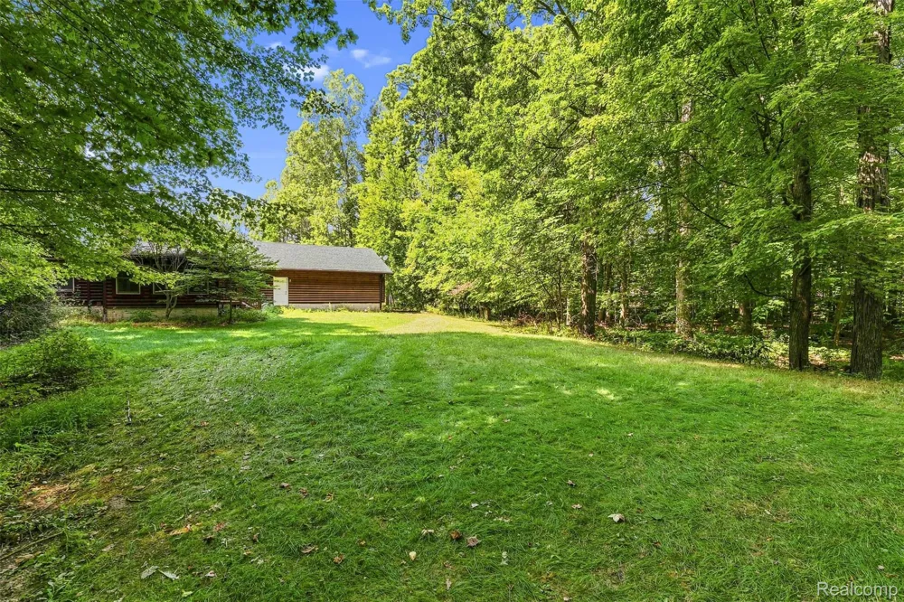 8340 Nichols Road Flushing Charter Township, MI 48433