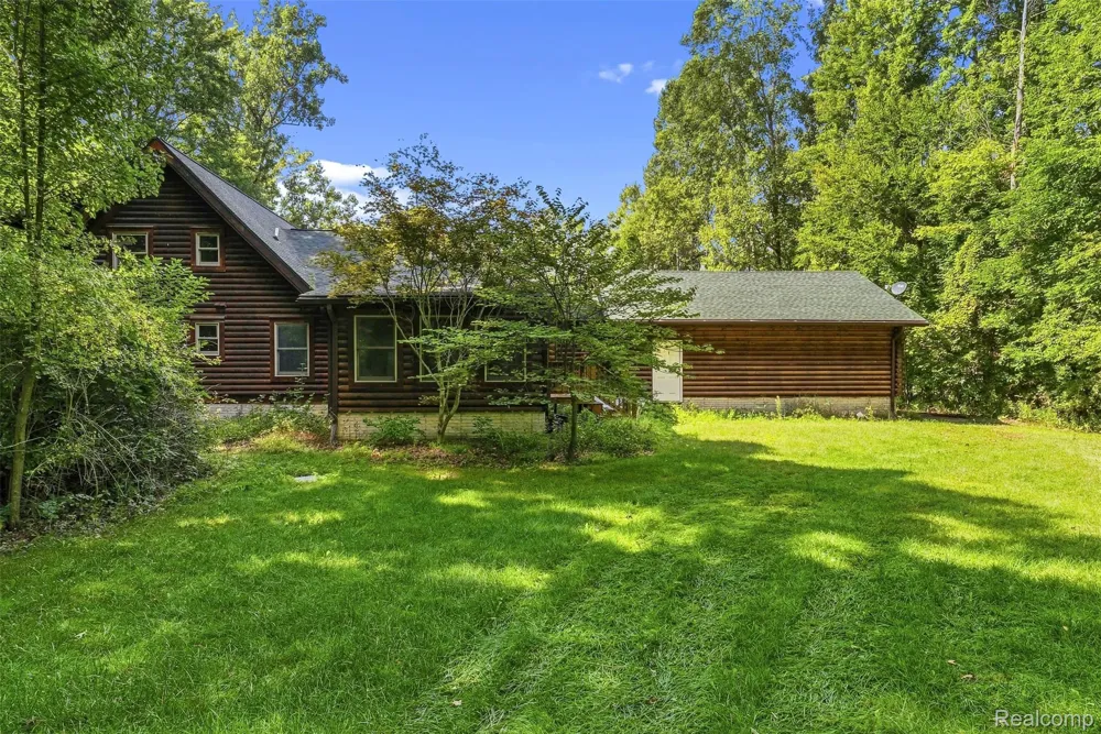 8340 Nichols Road Flushing Charter Township, MI 48433