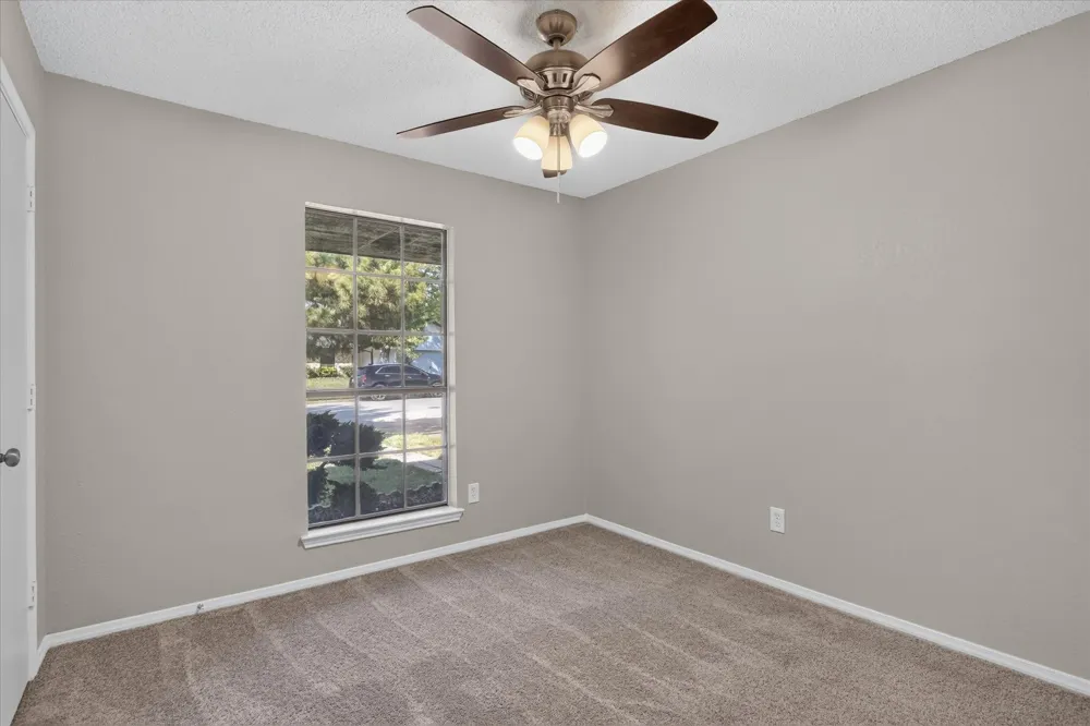 208 Asbury Drive Saginaw, TX 76179