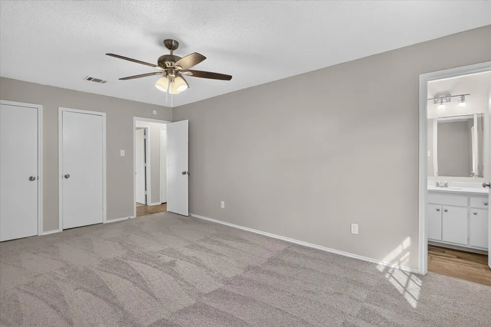 208 Asbury Drive Saginaw, TX 76179