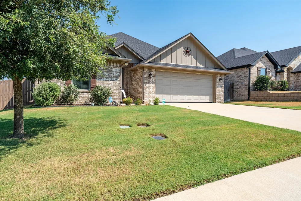 12764 Meadowbrook Tyler, TX 75709