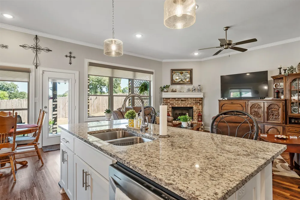 12764 Meadowbrook Tyler, TX 75709