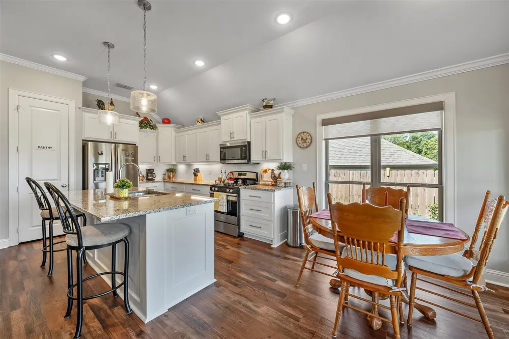 12764 Meadowbrook Tyler, TX 75709