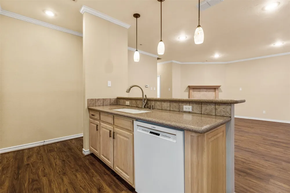 5875 Pecan Chase Benbrook, TX 76132