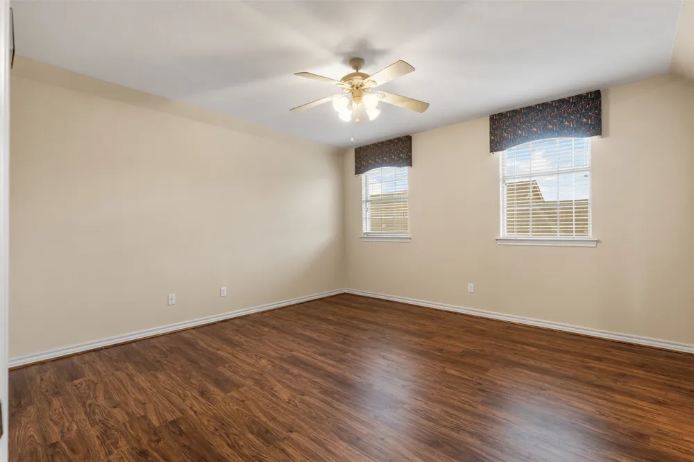 5875 Pecan Chase Benbrook, TX 76132