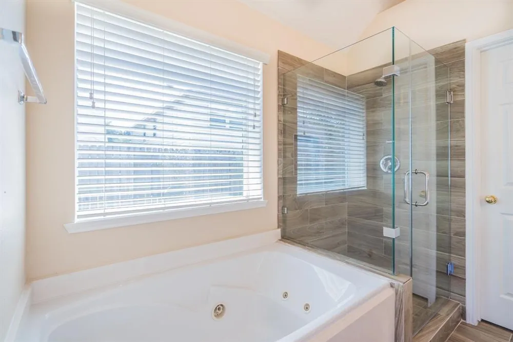 2227 Laurel River Bend Houston, TX 77014