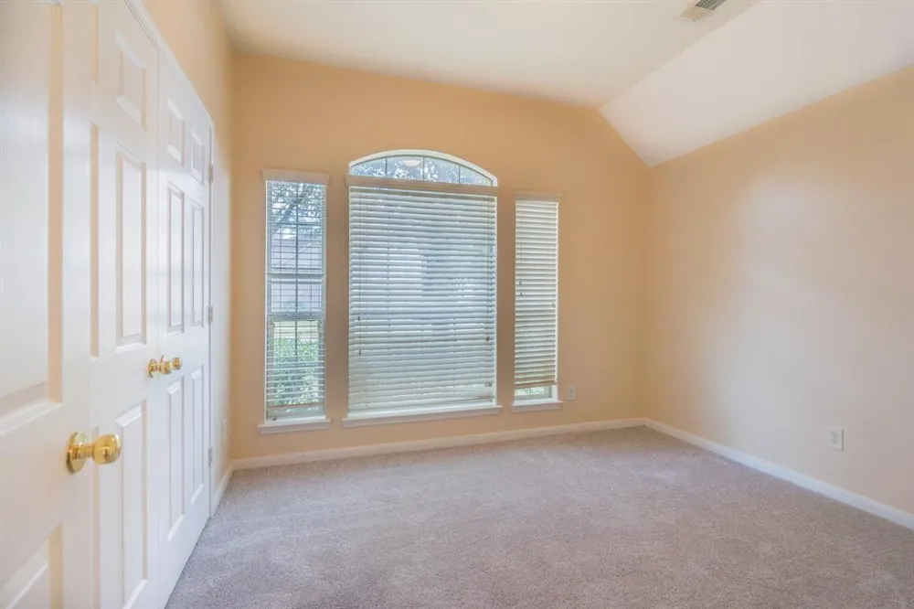 2227 Laurel River Bend Houston, TX 77014