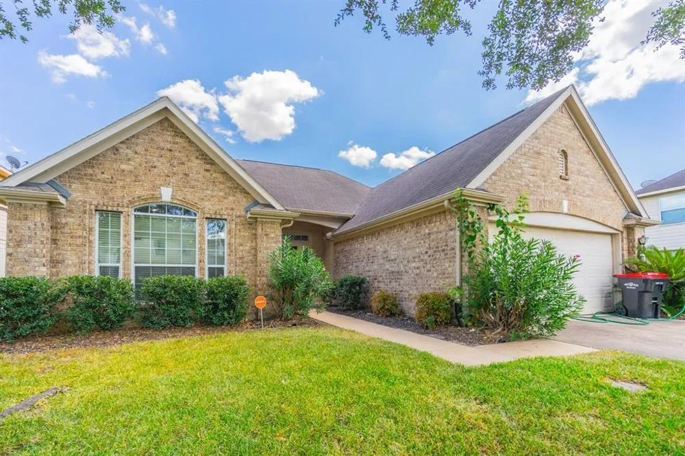 2227 Laurel River Bend Houston, TX 77014