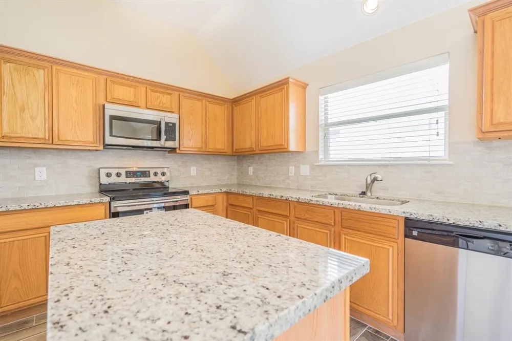 2227 Laurel River Bend Houston, TX 77014
