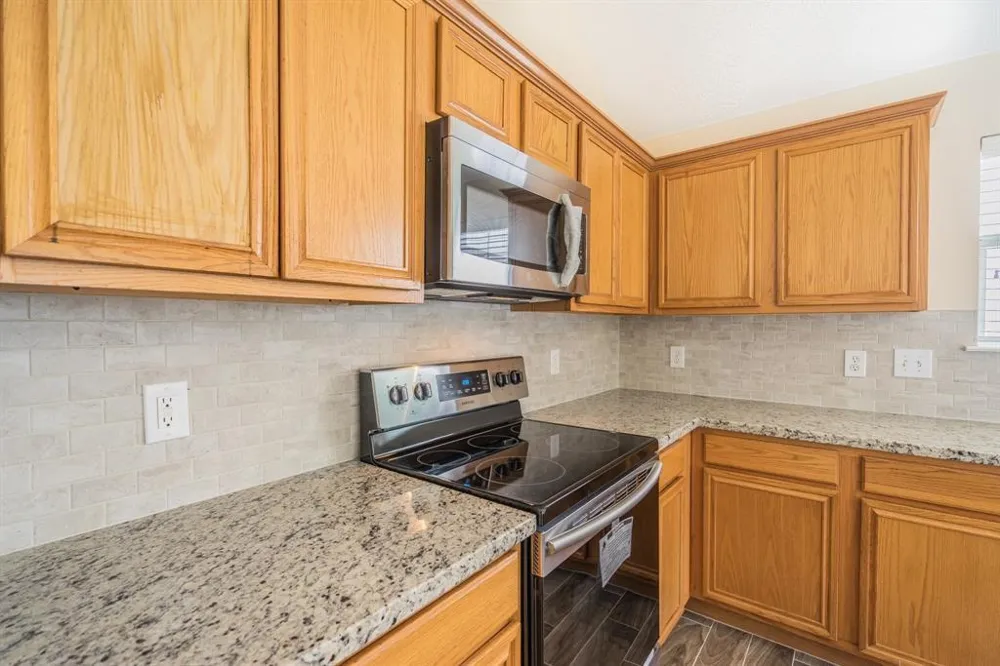 2227 Laurel River Bend Houston, TX 77014