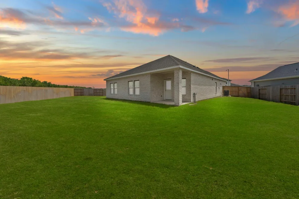 202 Orchard Laurel Drive Alvin, TX 77511