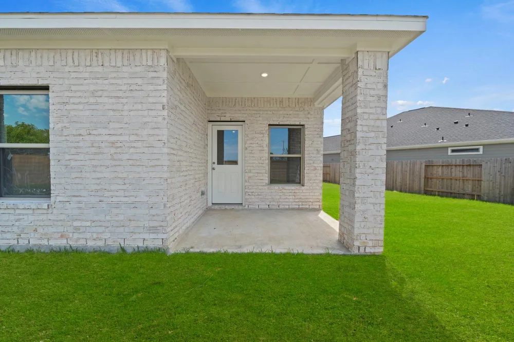 202 Orchard Laurel Drive Alvin, TX 77511