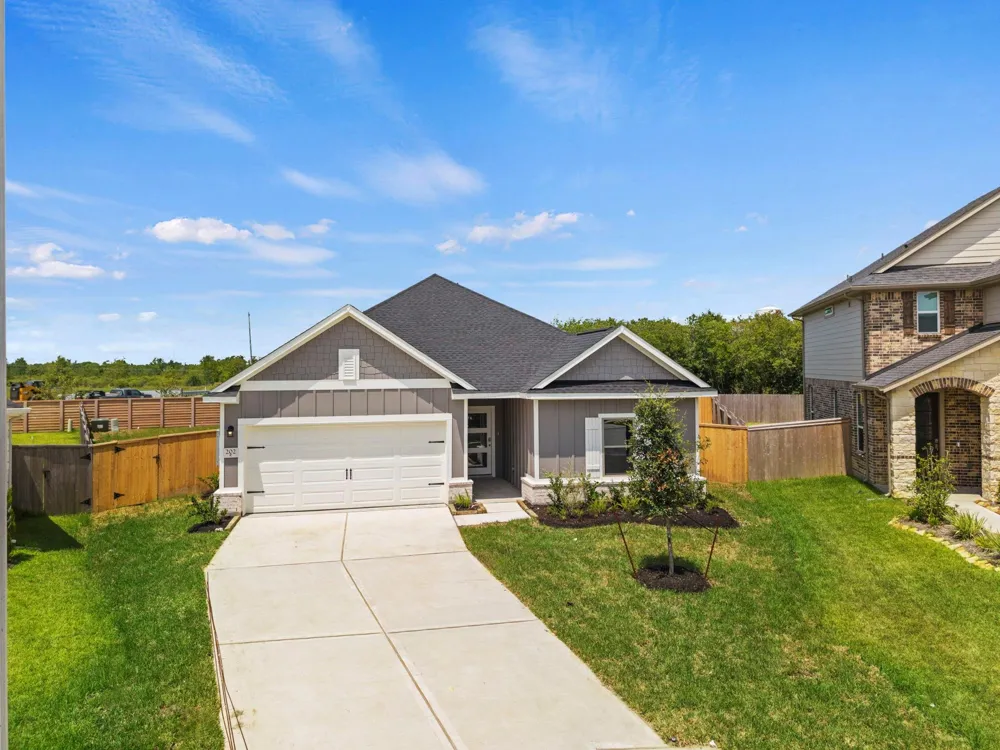 202 Orchard Laurel Drive Alvin, TX 77511