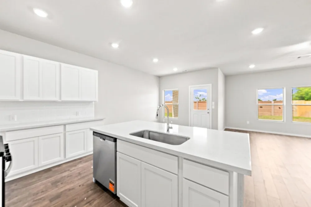202 Orchard Laurel Drive Alvin, TX 77511