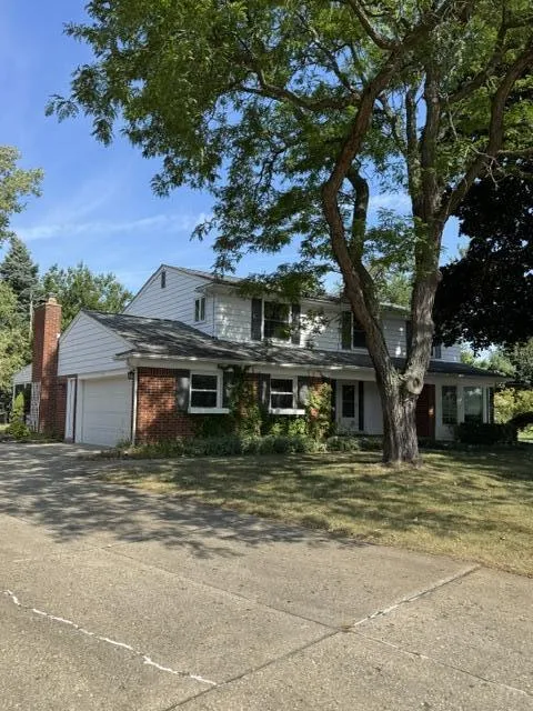 3480 Arrowvale Street Orchard Lake, MI 48324