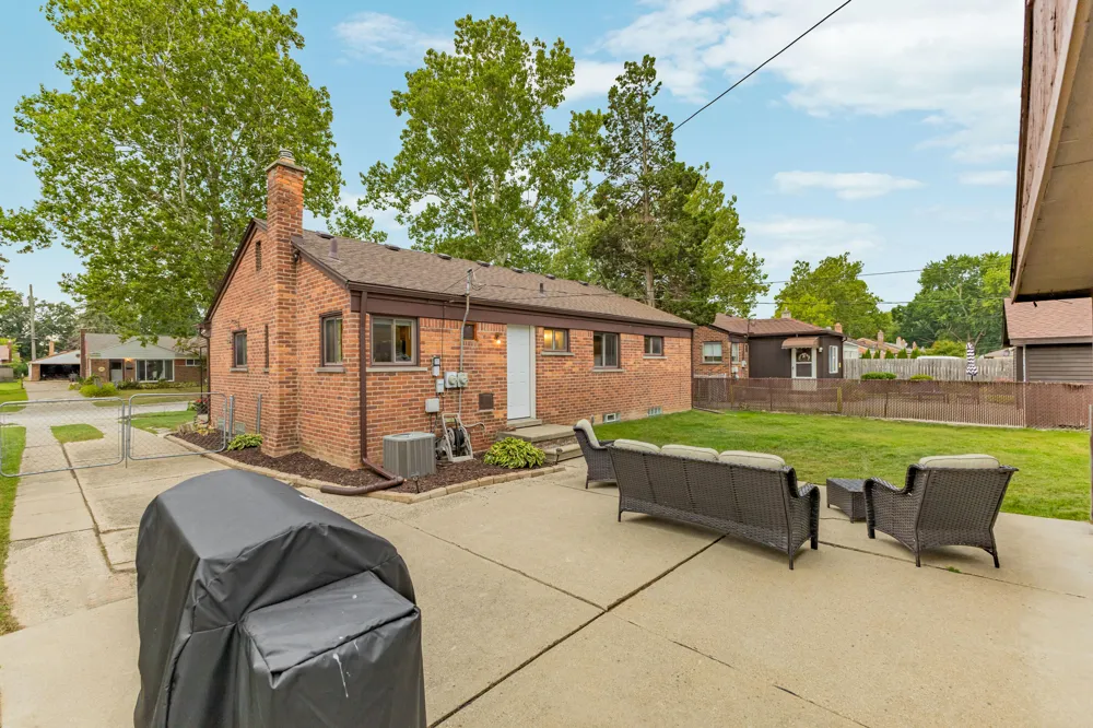 31200 Westfield Street Livonia, MI 48150