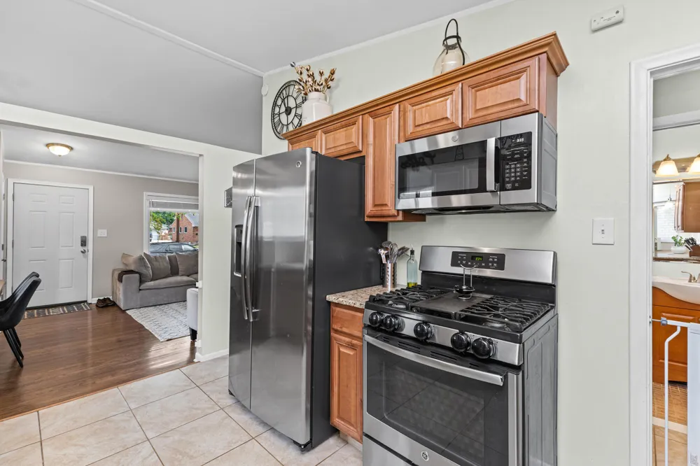 31200 Westfield Street Livonia, MI 48150