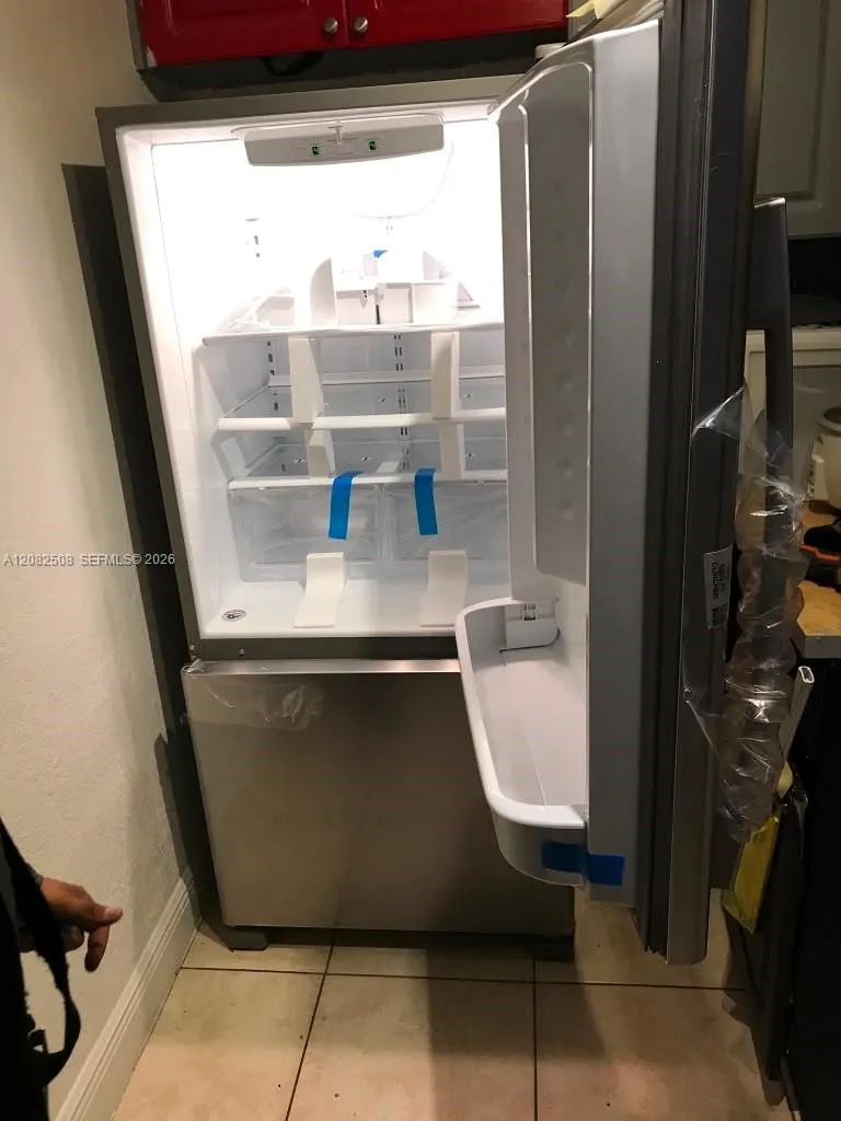 7000 NW 186th St #4-422A Hialeah, FL 33015