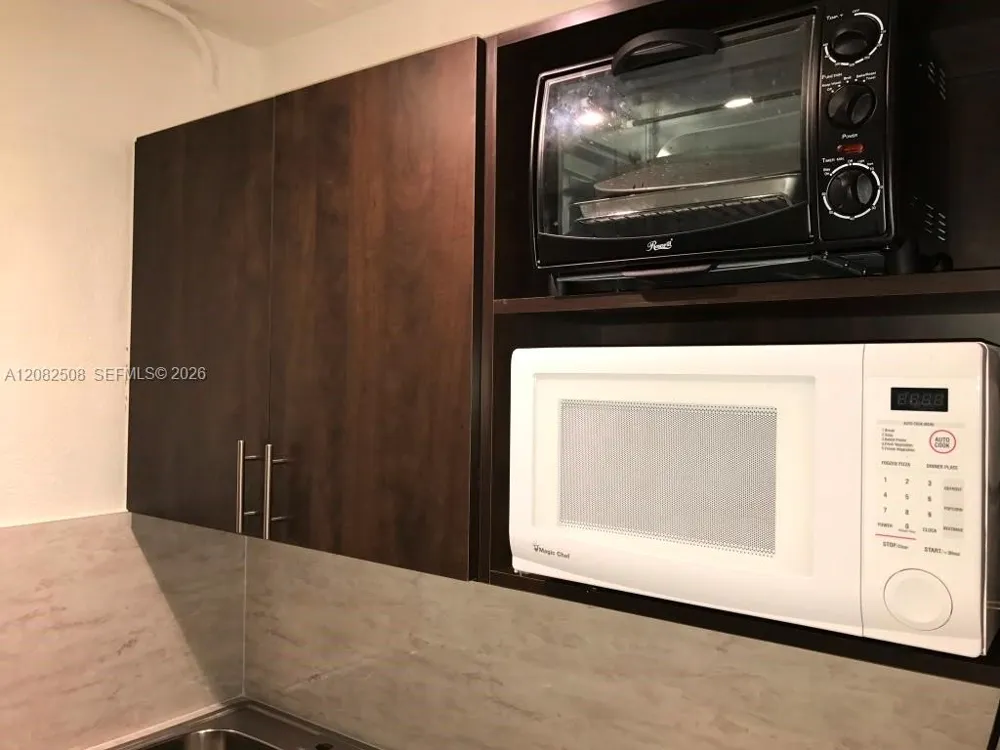 7000 NW 186th St #4-422A Hialeah, FL 33015