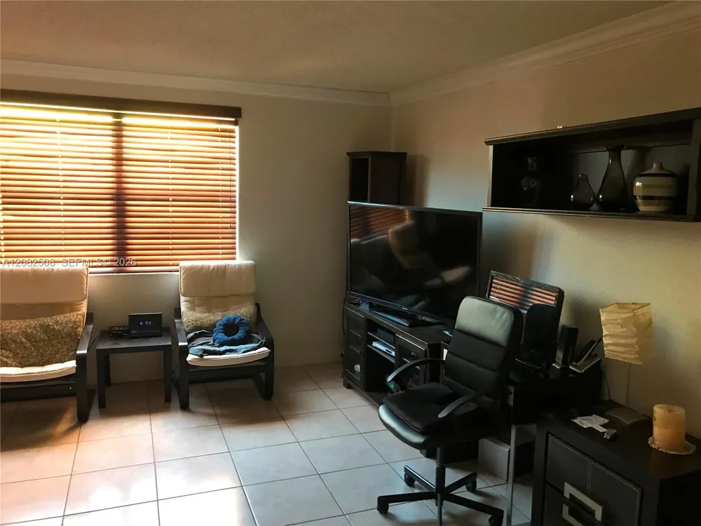 7000 NW 186th St #4-422A Hialeah, FL 33015