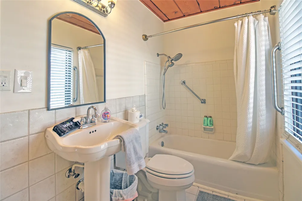 1336 S Indian Avenue Tulsa, OK 74127