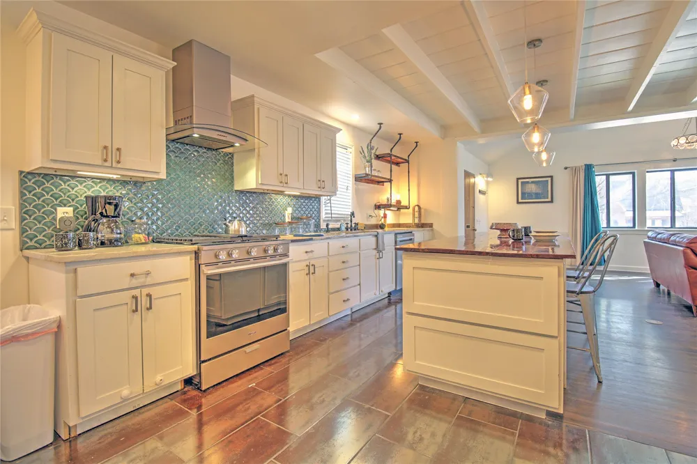 1336 S Indian Avenue Tulsa, OK 74127
