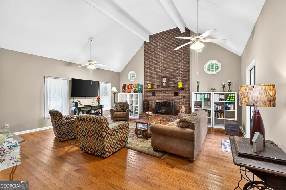 169 Silver Dollar RD Barnesville, GA 30204