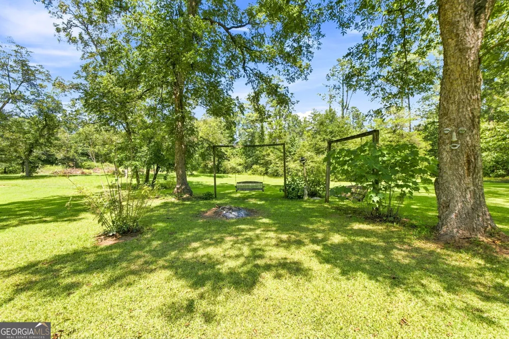 169 Silver Dollar RD Barnesville, GA 30204