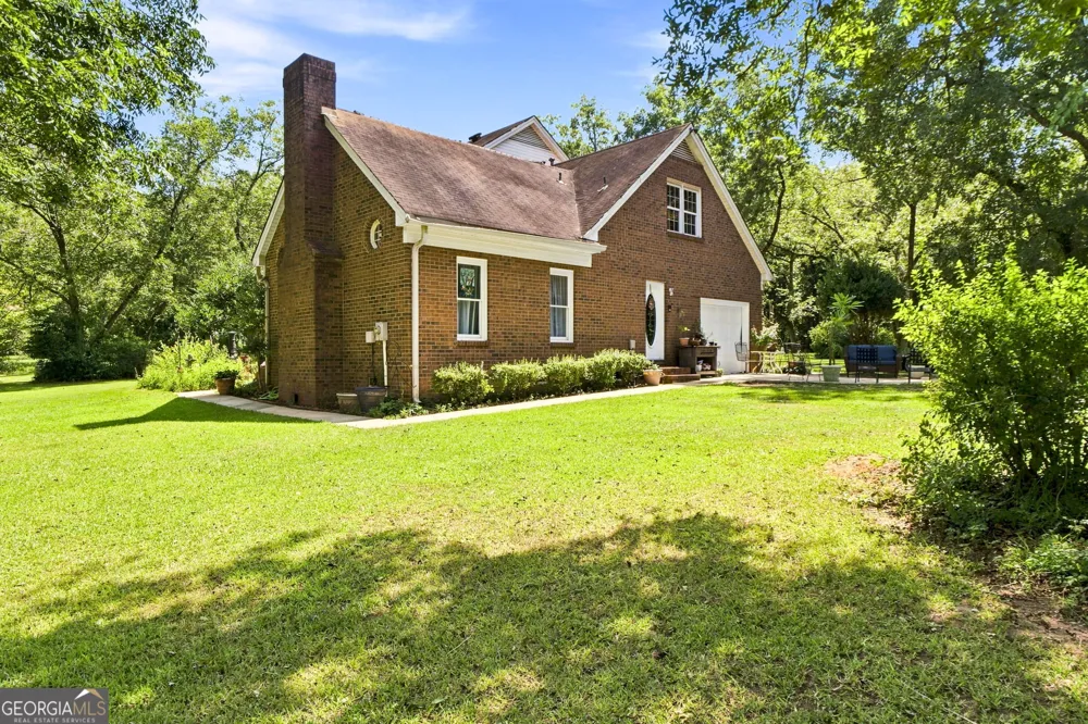 169 Silver Dollar RD Barnesville, GA 30204