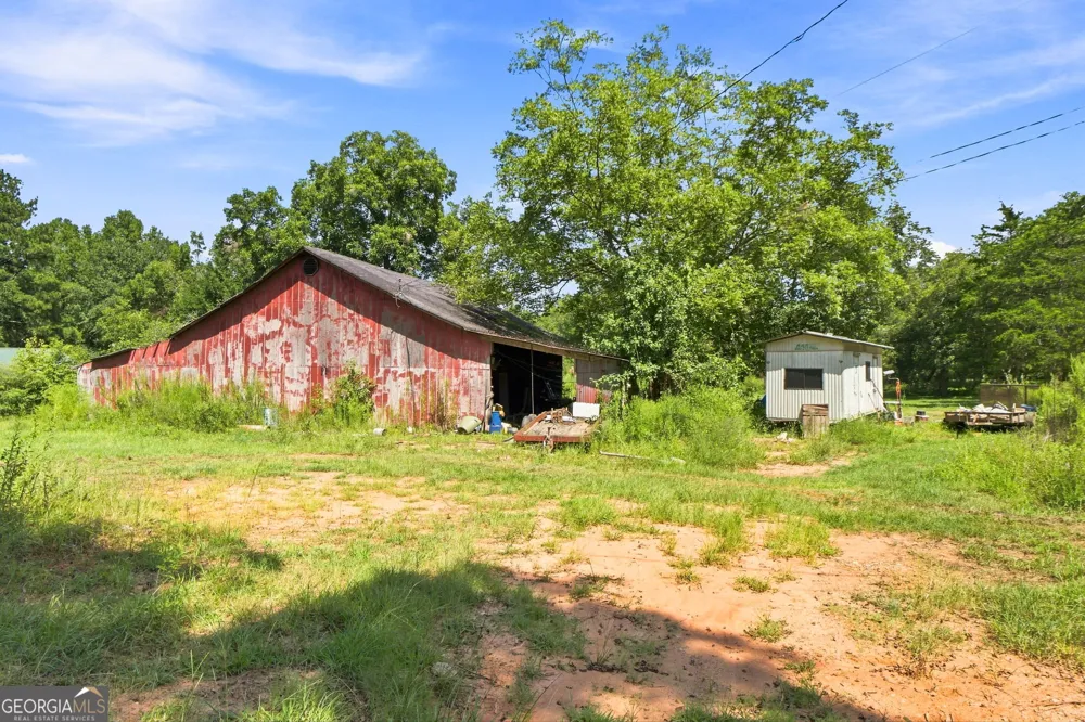 169 Silver Dollar RD Barnesville, GA 30204