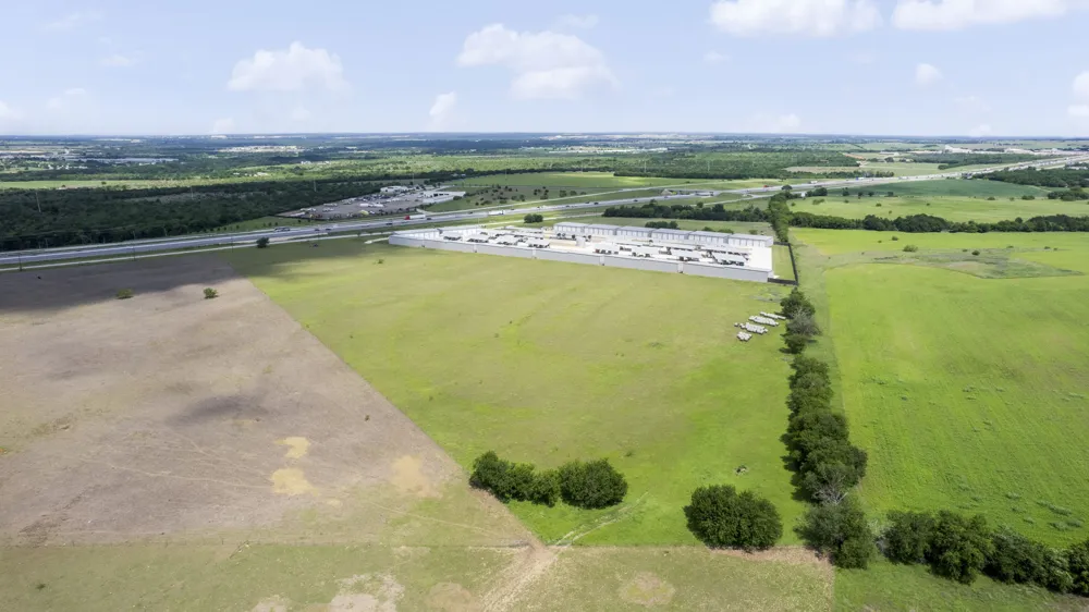 6100 Interstate 35 - 7 Acres Georgetown, TX 78626