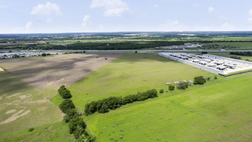 6100 Interstate 35 - 7 Acres Georgetown, TX 78626