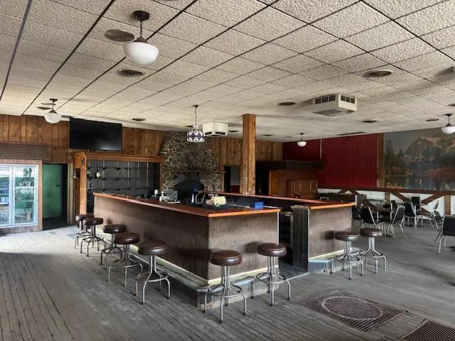 223 E Main St Norwood Young America, MN 55397