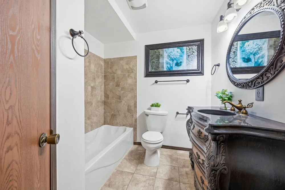 708 California Street NW Hutchinson, MN 55350