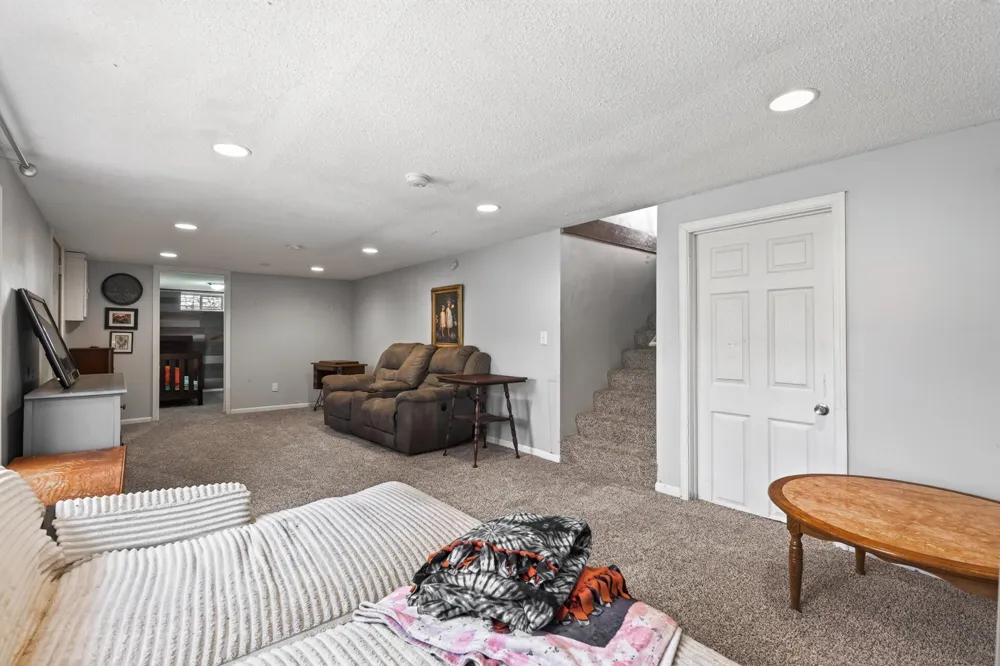 8820 60th Avenue New Hope, MN 55428